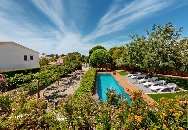 Villa en Ampolla - Villa Gaudi Villa en Ampolla - Villa Gaudi