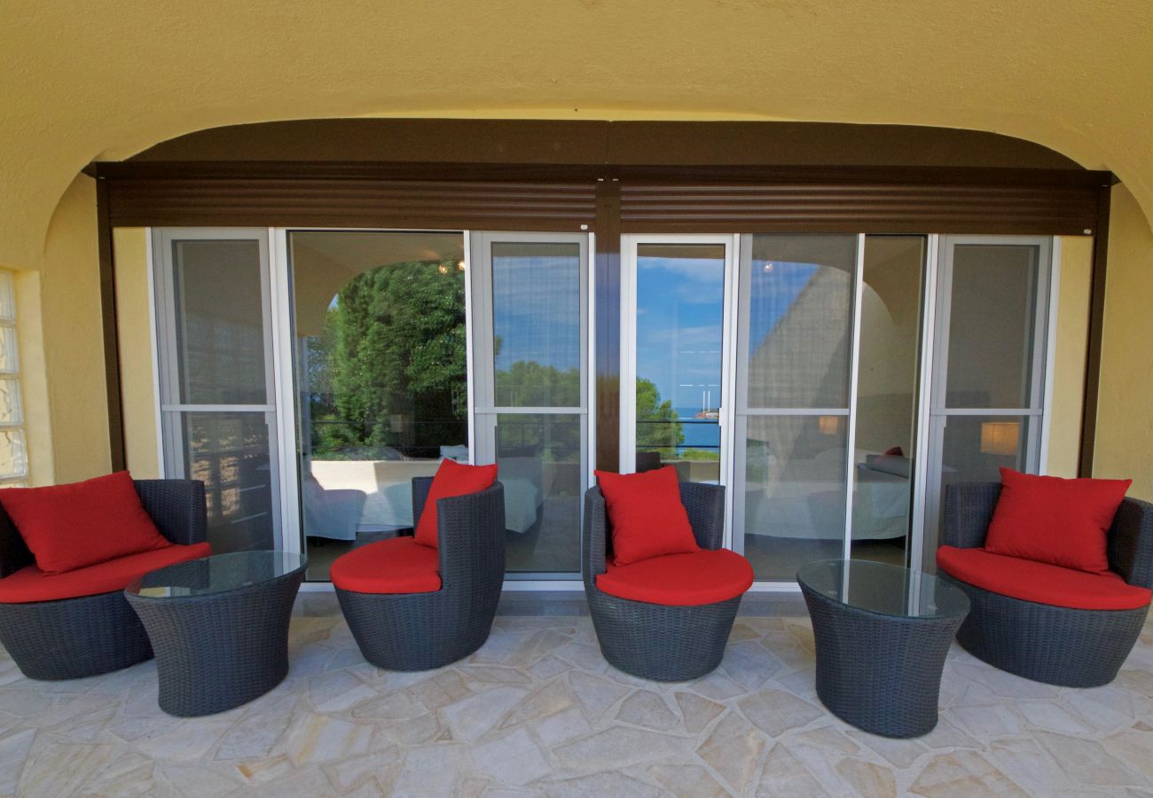 Villa en Ampolla - Cui Bono Villa en Ampolla - Cui Bono