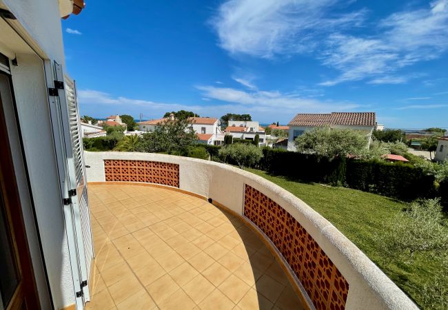 Villa en Ampolla - Villa La Cabrera Villa en Ampolla - Villa La Cabrera