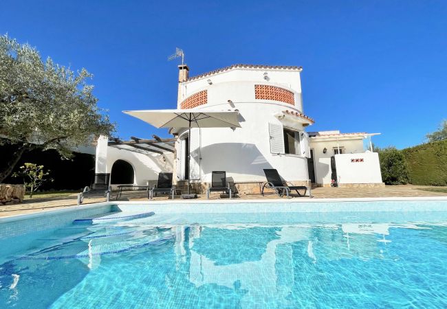 Villa en Ampolla - Villa La Cabrera Villa en Ampolla - Villa La Cabrera