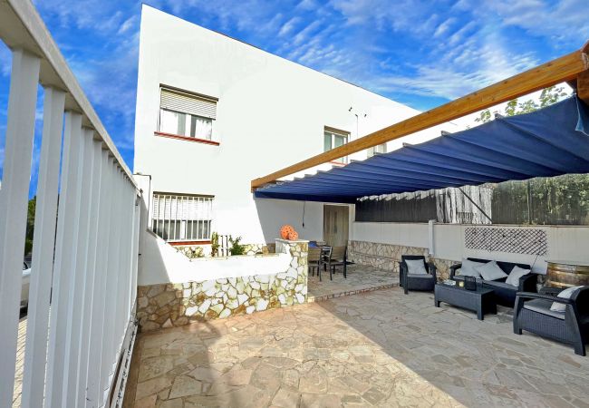 Casa adosada en El Perelló - Casa Monica