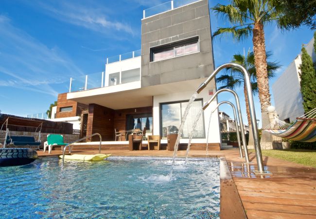 Villa en El Perelló - Villa Elena Villa en El Perelló - Villa Elena