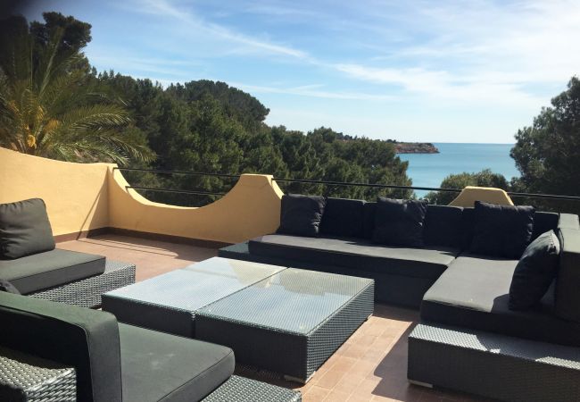 Villa à Ampolla - Cui Bono Villa à Ampolla - Cui Bono