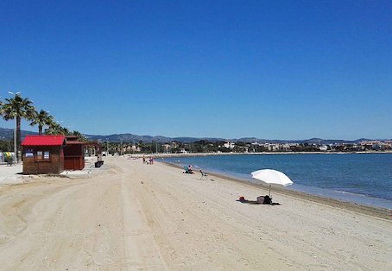 Villa in Ampolla - Villa Marina Villa in Ampolla - Villa Marina