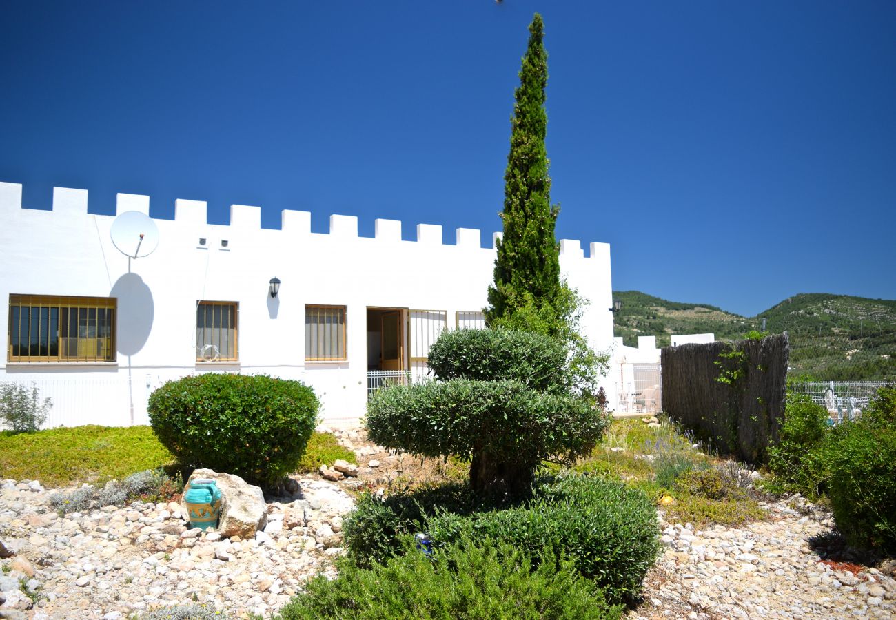 Cottage in Ampolla - The Little Castle Cottage in Ampolla - The Little Castle