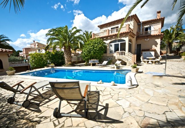 Villa in Ampolla - Villa Faro Villa in Ampolla - Villa Faro