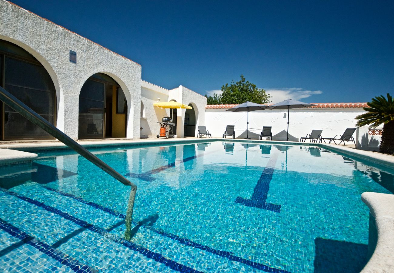 Cottage in Ampolla - Las Gaviotas Cottage in Ampolla - Las Gaviotas