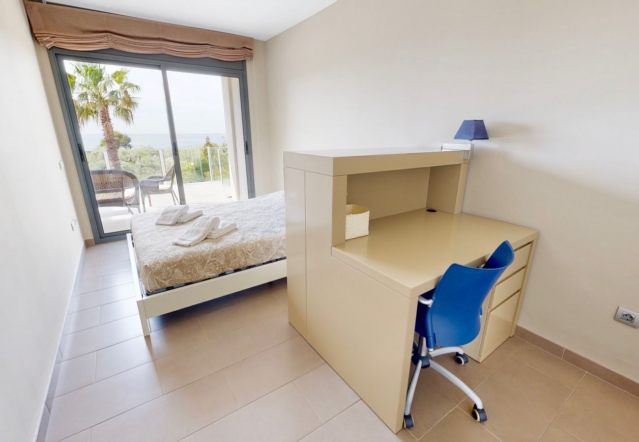 Luxury Villa Costa Dorada Villa in El Perelló - Nirvana