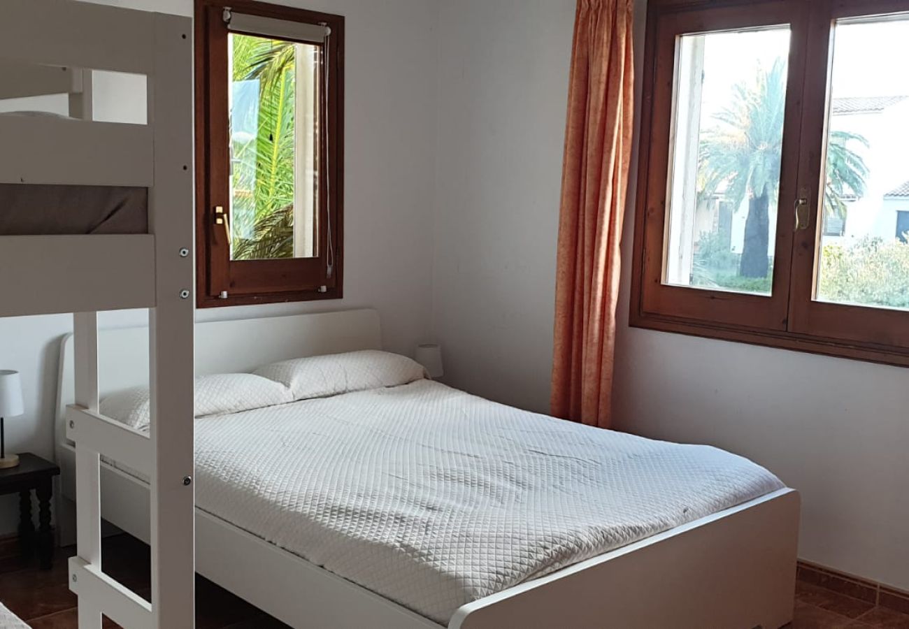 Villa in Ampolla - Villa La Cabrera Villa in Ampolla - Villa La Cabrera