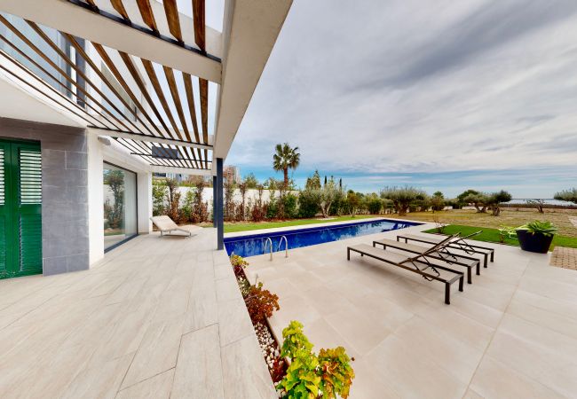 Villa in El Perelló - Villa Lili Villa in El Perelló - Villa Lili