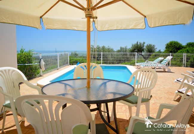 Cottage in Ampolla - The Little Castle Cottage in Ampolla - The Little Castle