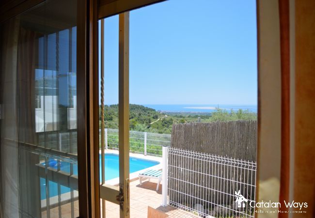 Cottage in Ampolla - The Little Castle Cottage in Ampolla - The Little Castle