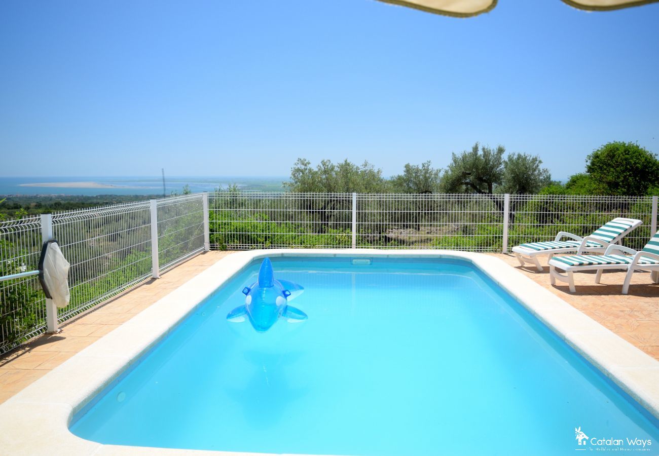 Cottage in Ampolla - The Little Castle Cottage in Ampolla - The Little Castle