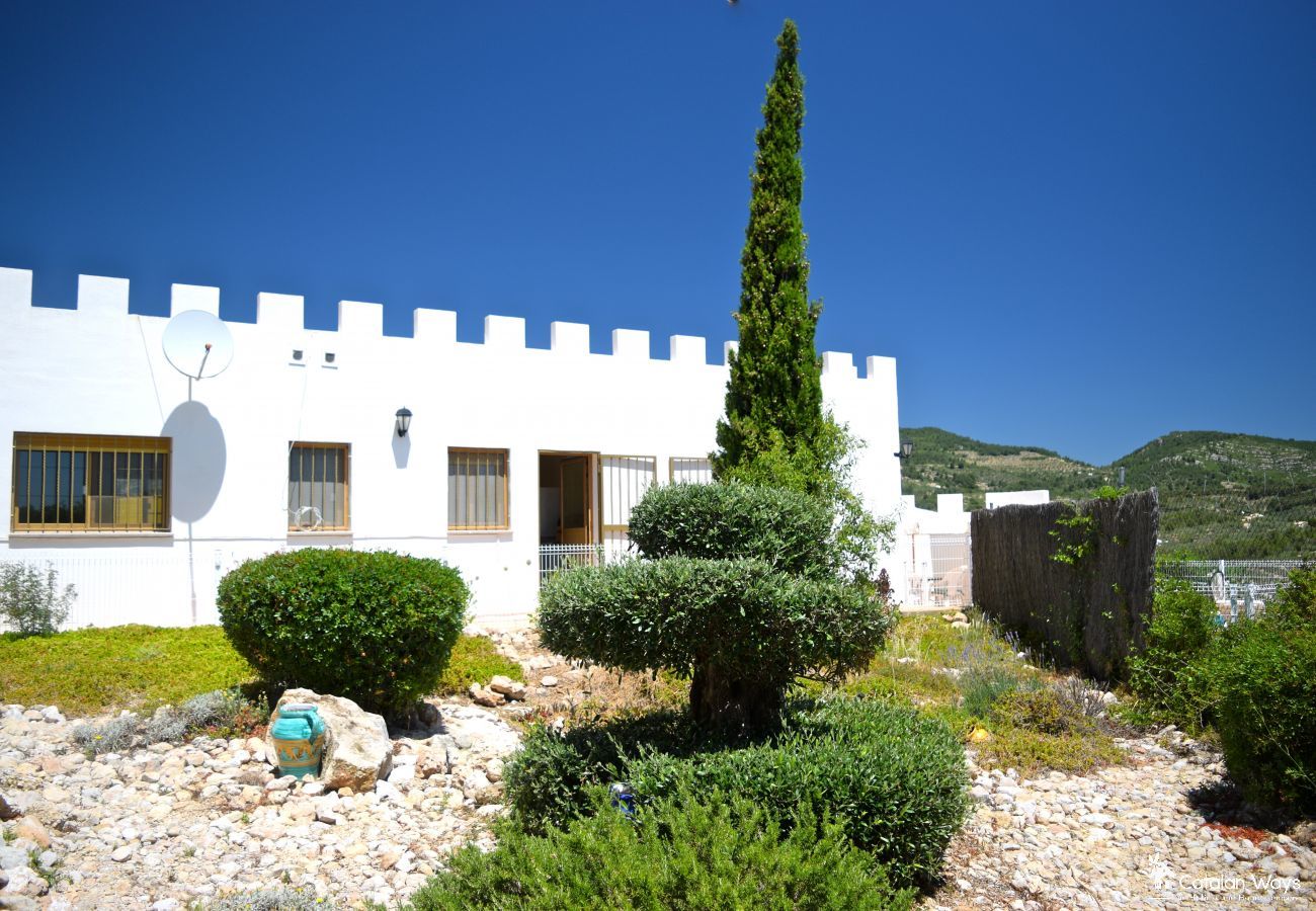 Cottage in Ampolla - The Little Castle Cottage in Ampolla - The Little Castle