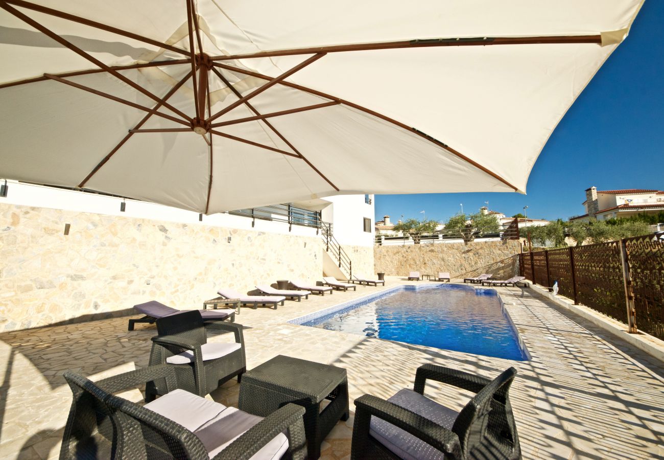 Вилла на El Perelló - Parabellum