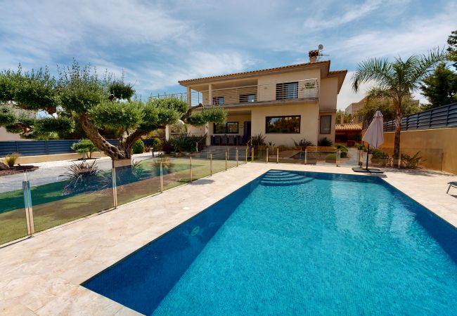  на Ampolla - Villa Santa Llucia