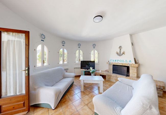 Вилла на Ampolla - Villa Cristopol Вилла на Ampolla - Villa Cristopol