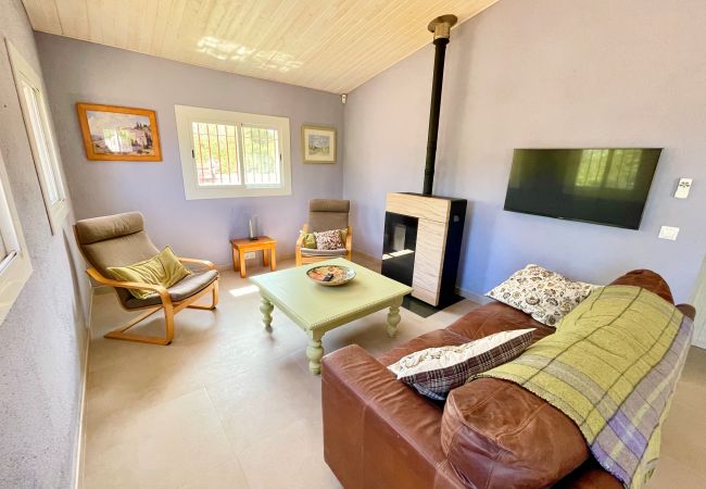 Коттедж на Ampolla - Finca Elenora Коттедж на Ampolla - Finca Elenora