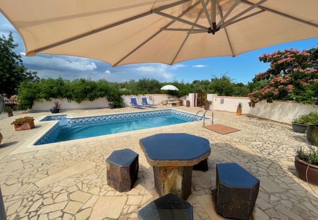 Коттедж на Ampolla - Finca Elenora Коттедж на Ampolla - Finca Elenora