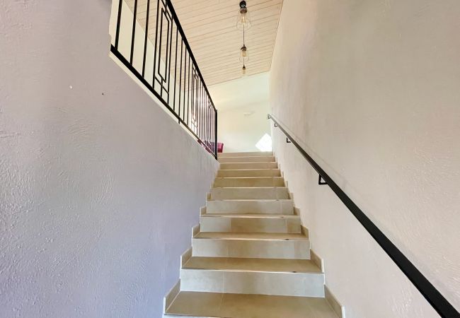 Коттедж на Ampolla - Finca Elenora Коттедж на Ampolla - Finca Elenora