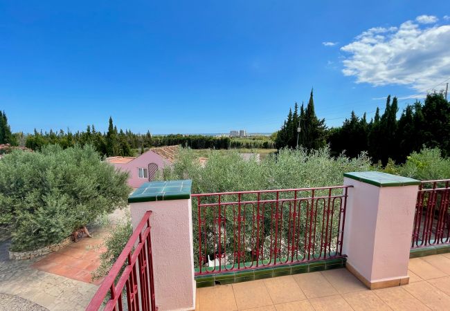 Коттедж на Ampolla - Finca Elenora Коттедж на Ampolla - Finca Elenora