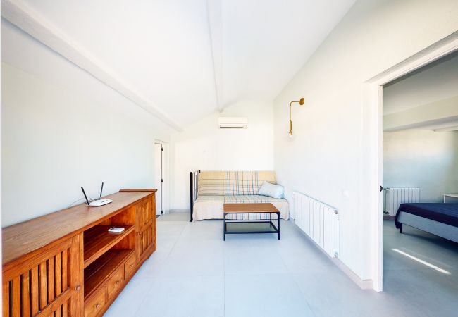 Коттедж на Ampolla - Finca Elenora Коттедж на Ampolla - Finca Elenora