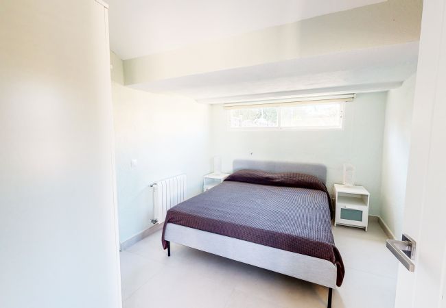 Коттедж на Ampolla - Finca Elenora Коттедж на Ampolla - Finca Elenora