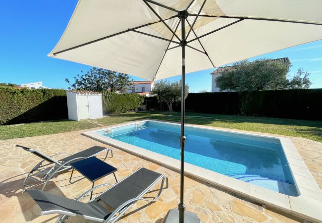Вилла на Ampolla - Villa La Cabrera Вилла на Ampolla - Villa La Cabrera