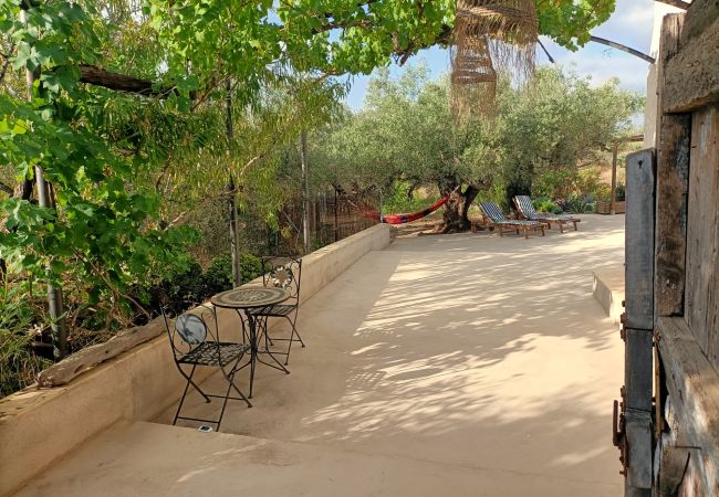 Коттедж на L'Aldea - La Casita de La Abubilla Коттедж на L'Aldea - La Casita de La Abubilla