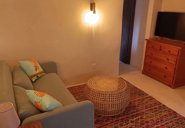 Коттедж на L'Aldea - La Casita de La Abubilla Коттедж на L'Aldea - La Casita de La Abubilla