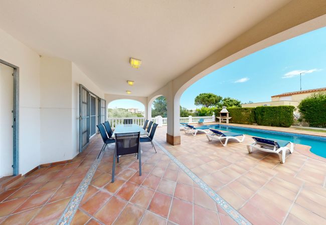 Вилла на Ampolla - Villa Ariana Вилла на Ampolla - Villa Ariana