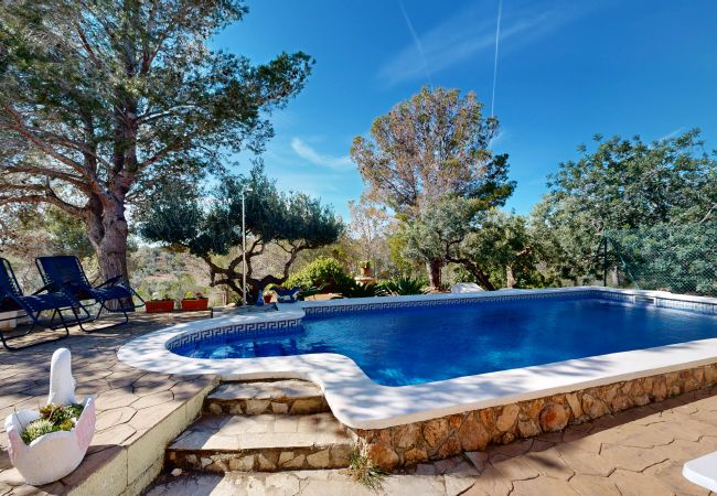 Коттедж на Ampolla - La Cochera Коттедж на Ampolla - La Cochera