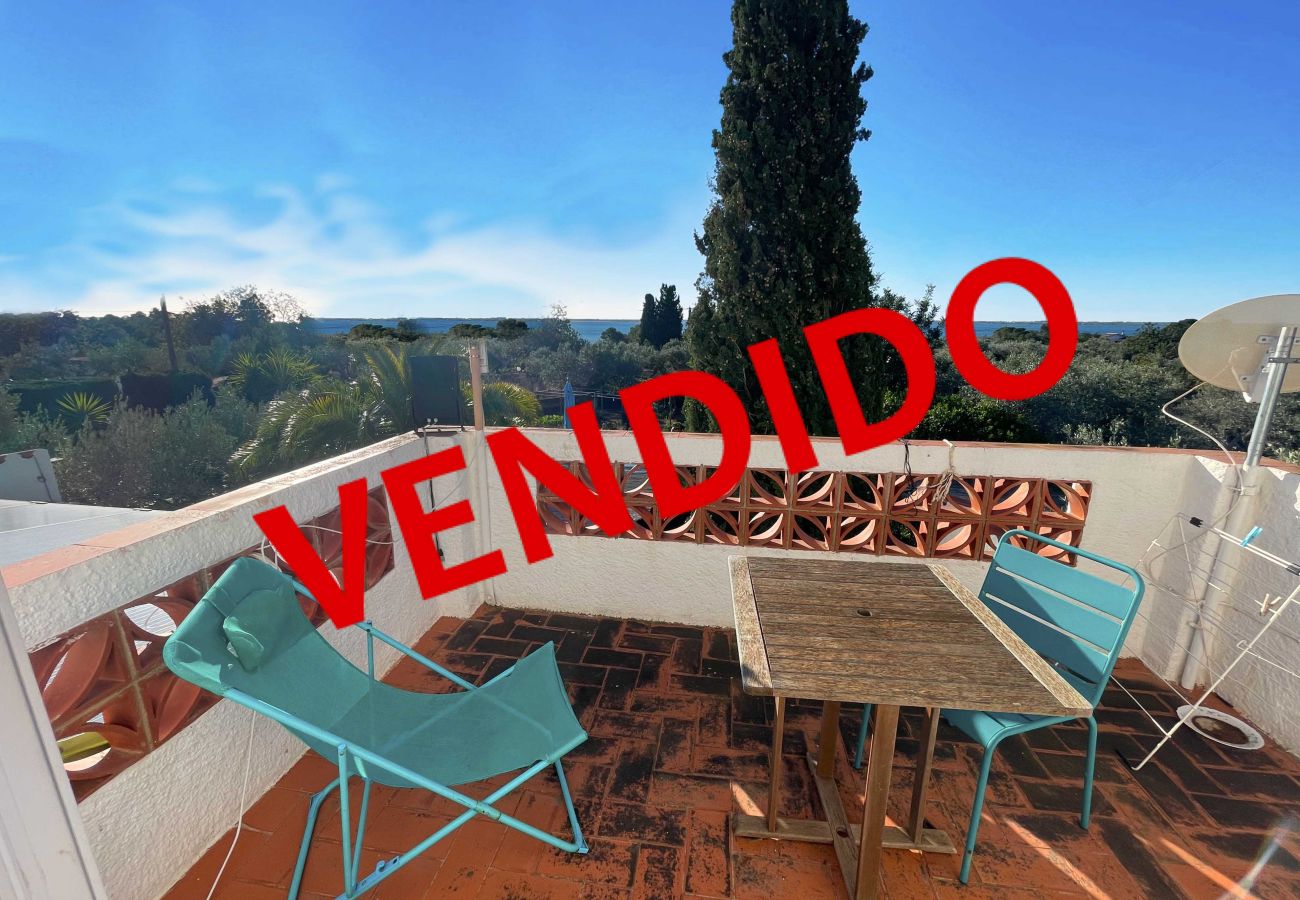 Особняк на Ampolla - Finca La Cala