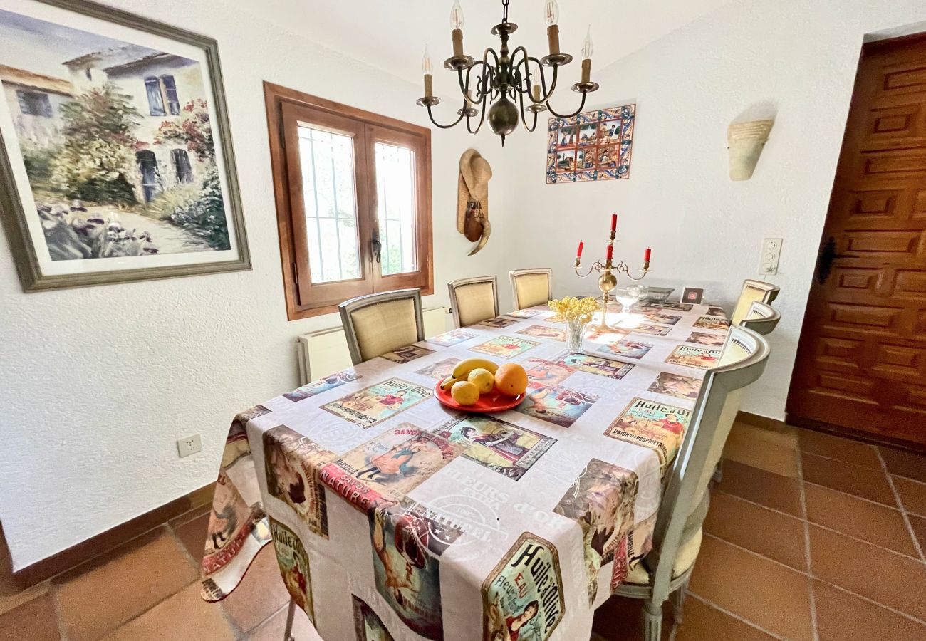 Особняк на El Perelló - Finca Aguila Особняк на El Perelló - Finca Aguila