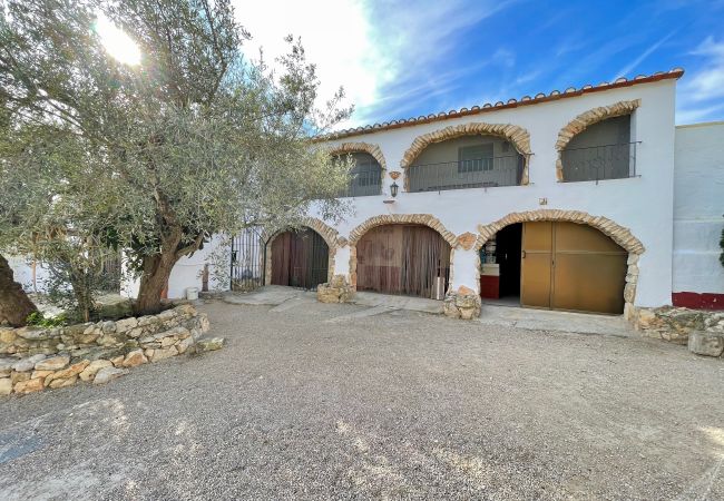 Особняк на El Perelló - El Huerto de los Jinetes Особняк на El Perelló - El Huerto de los Jinetes