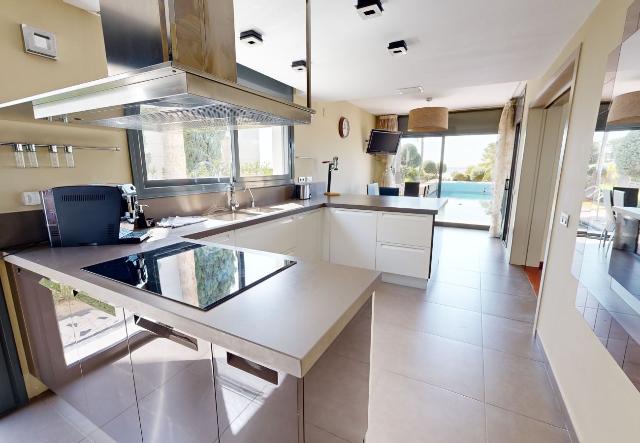 Вилла на El Perelló - Villa Elena Вилла на El Perelló - Villa Elena