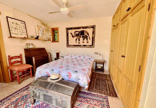 Особняк на Tortosa - Finca del Escritor Особняк на Tortosa - Finca del Escritor