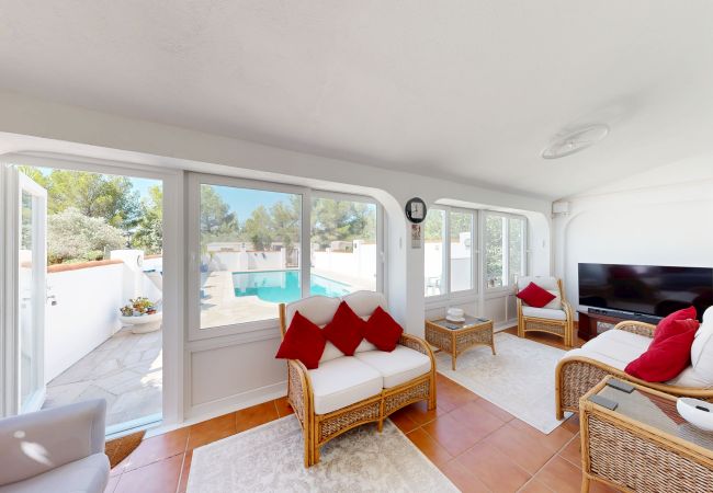 Особняк на El Perelló - Casa Bambily Особняк на El Perelló - Casa Bambily