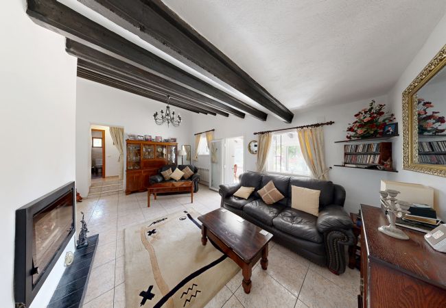 Особняк на El Perelló - Casa Bambily Особняк на El Perelló - Casa Bambily