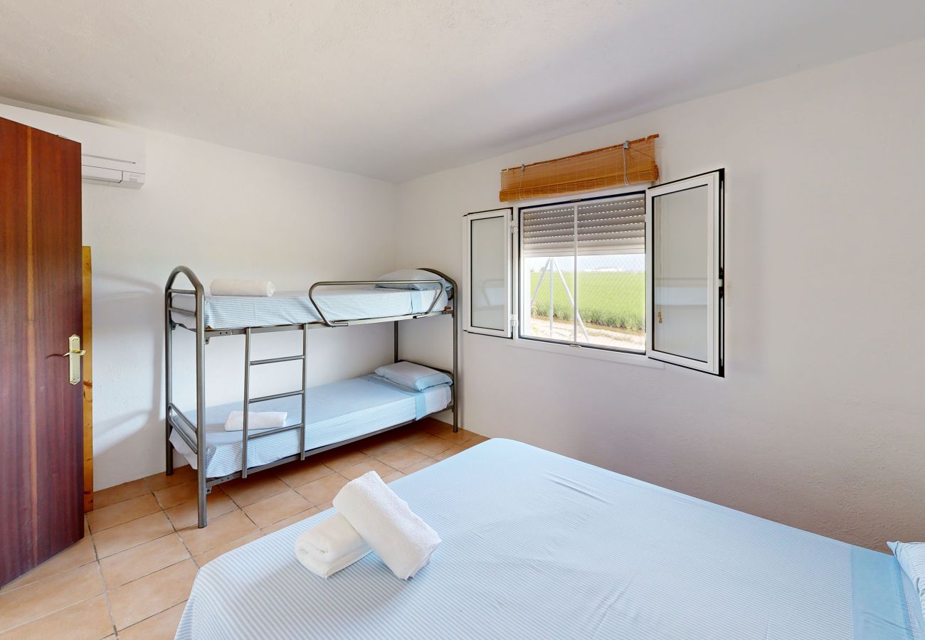 Особняк на Deltebre - Casa Delta Особняк на Deltebre - Casa Delta