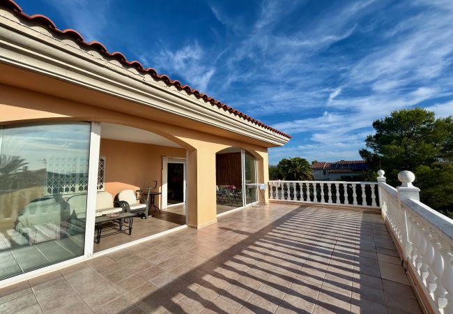 Вилла на Ampolla - Villa Gavina Вилла на Ampolla - Villa Gavina