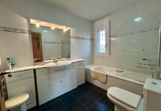 Вилла на Ampolla - Villa Gavina Вилла на Ampolla - Villa Gavina