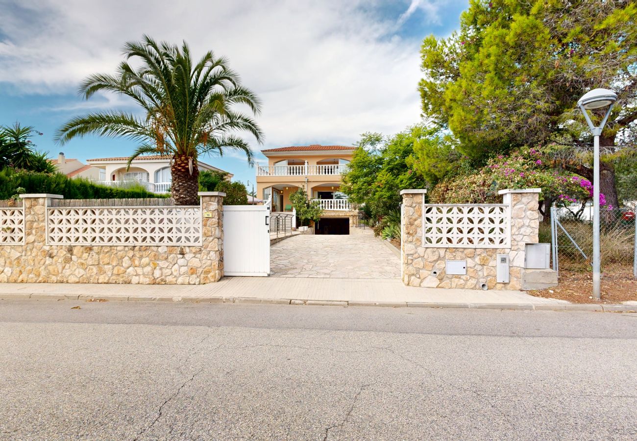 Вилла на Ampolla - Villa Gavina Вилла на Ampolla - Villa Gavina