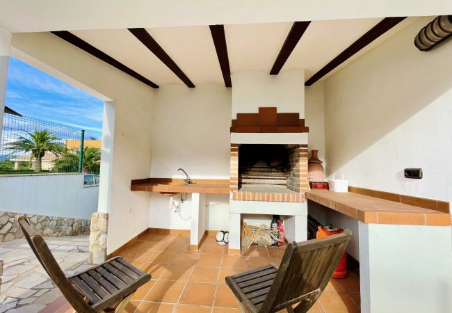 Terraced House in El Perelló - Casa Monica Terraced House in El Perelló - Casa Monica