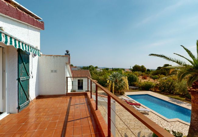 Country house in Ampolla - Villa Joana Country house in Ampolla - Villa Joana