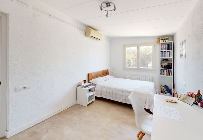 Country house in Ampolla - Villa Joana Country house in Ampolla - Villa Joana