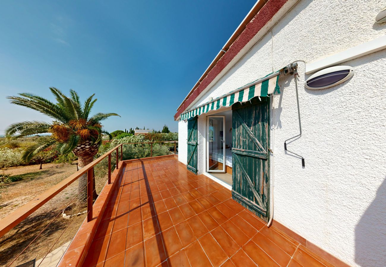 Country house in Ampolla - Villa Joana Country house in Ampolla - Villa Joana